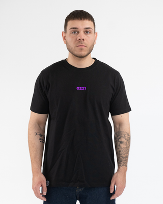 T-Shirt 0221 — Schwarz/Violett